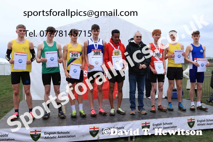 Senior Boys 2024 English Schools Cross Country Champs., Pontefract, March 16th.  Photo: David T. Hewitson/Sports for All Pics